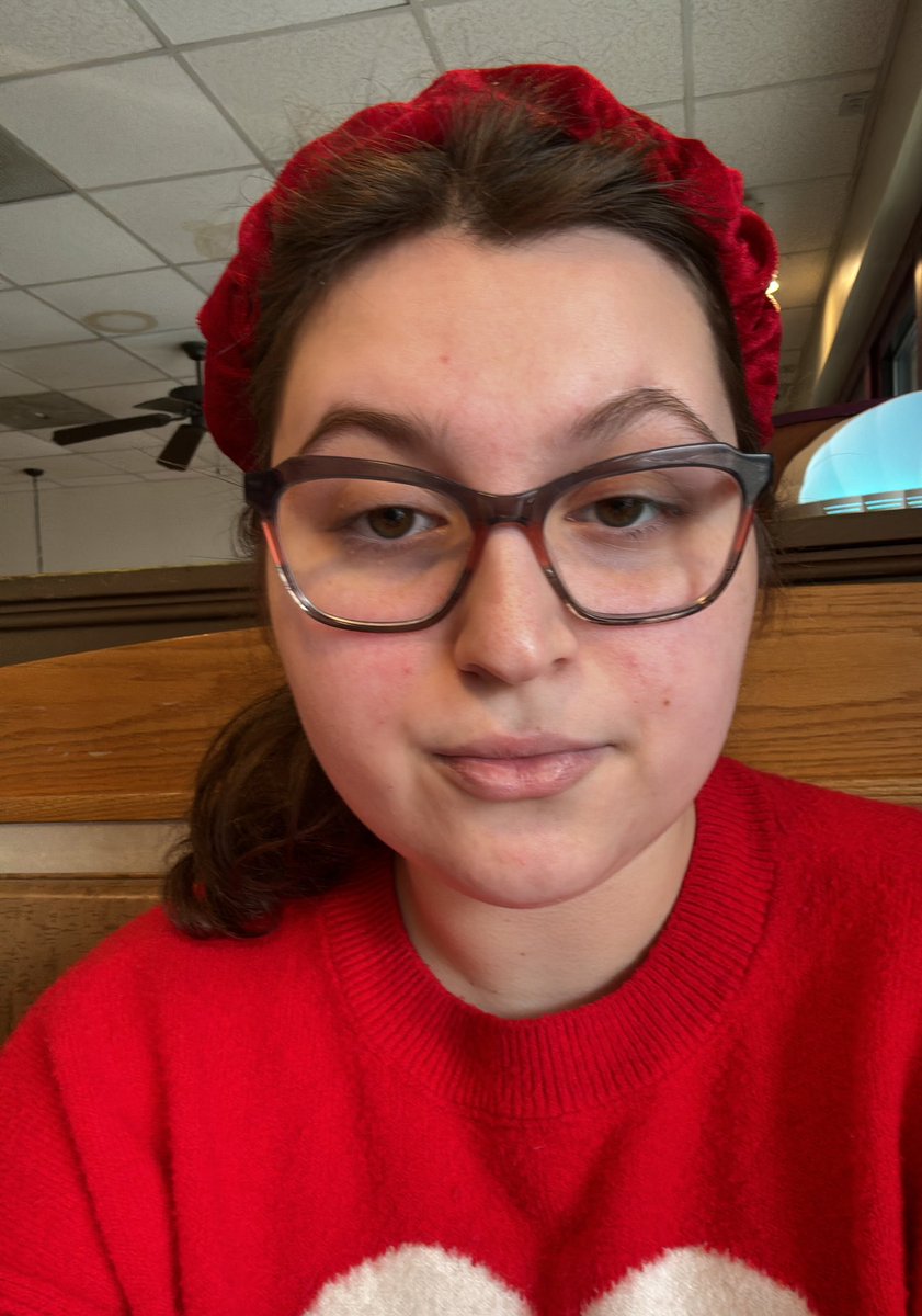 mythalsmercy's tweet photo. I took my brother to the local diner bc he came with me to do errands and he’s not even talking to me he’s watching football on his phone #HATE #HATESME #EVIL #EVILBROTHER I HOPEYOU START COUGHING live Olive reaction https://t.co/LXhevLbdAw