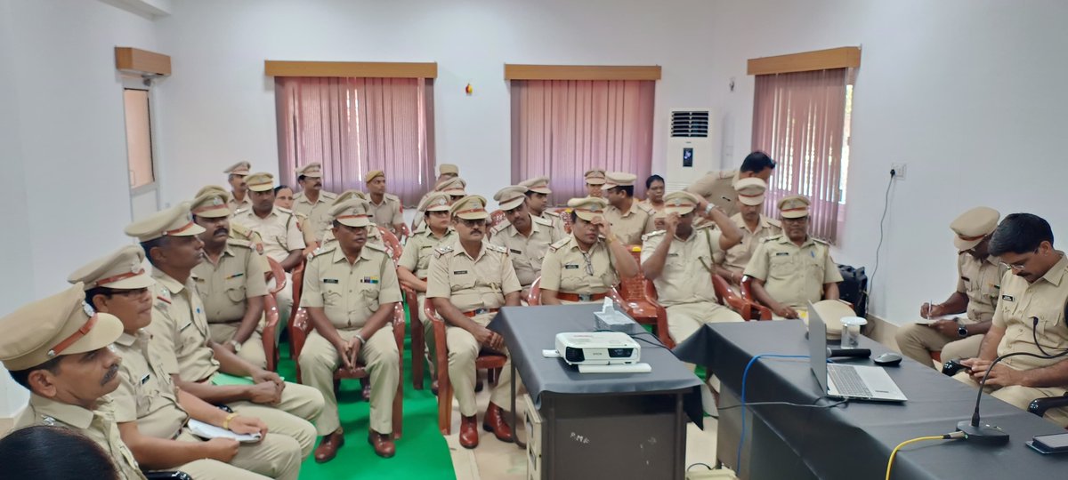 AndamanPolice's tweet photo. A Productive and an insightful Sampark Sabha was conducted by DIGP Smt. Monika Bhardwaj, IPS, for the staff of entire Police Radio Stations. It was a collaborative platform to exchange ideas, discuss challenges, and reinforce our commitment to public safety.
#PoliceCommunication https://t.co/oY3LOCpKsQ