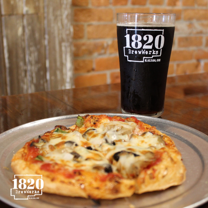 Hot and thirsty after the game? Bring in the team! You already know they want pizza anyway, and we have some cooooold brews waiting for you. See you soon!

#localbrewery #OhioCraftBeer #OhioBeer #DrinkBeerMadeHere #1820brewwerks #eatlocal