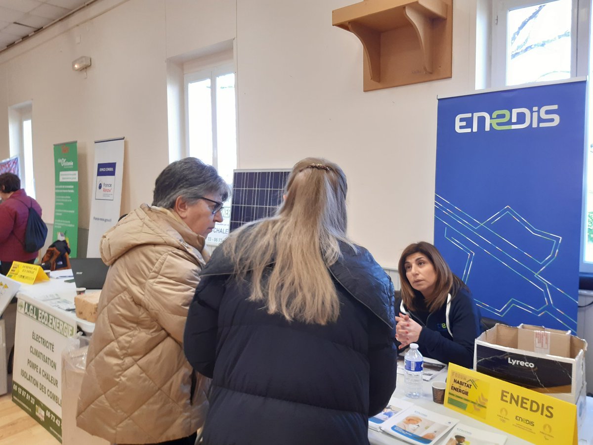 enedisOccitanie's tweet photo. En direct du Forum Habitat et Energie de Cagnac Les Mines (81) @enedisOccitanie accompagne la Transition Énergétique : suivi des consommations, raccordement ENR, autoconsommation, etc. https://t.co/vr6xi3KSFj