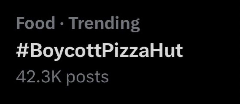 #BoycottPizzaHut is trending🔥