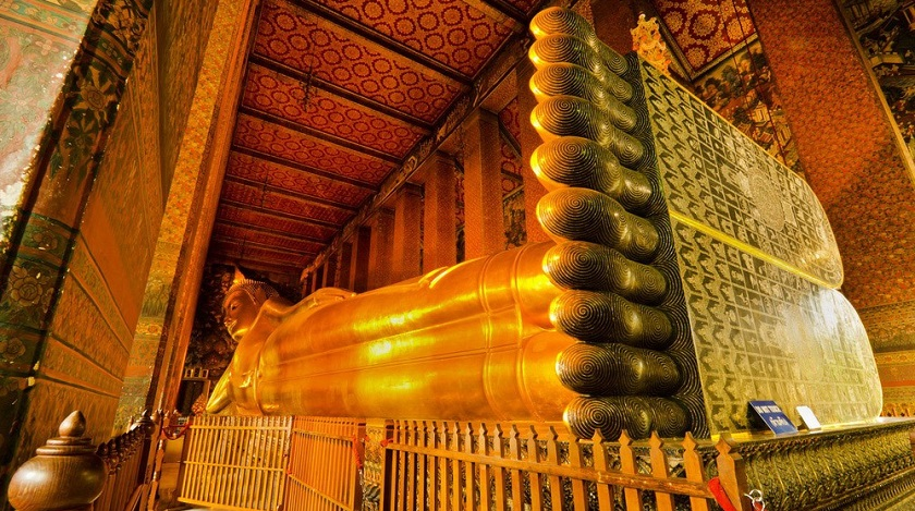 everoc's tweet photo. 🏯✨ Khám Phá Vẻ Đẹp Linh Thiêng tại Pho - Ngôi Chùa Lớn Nhất Bangkok! #WatPhoDiscovery 🌸🇹🇭

🌟 Kiến Trúc Độc Đáo:
Ngôi chùa Wat Pho không chỉ là nơi thờ phượng, mà còn là kiệt tác kiến trúc với những tượng Phật lớn và độc đáo. 🏰🌅 #UniqueArchitecture

🌸 Tượng Phật Nằm Lớn:
Với tượng Phật nằm lớn tại Wat Pho, nơi du khách có thể trải nghiệm sự thanh thản và tĩnh lặng. 🧘‍♂️🌺 #RecliningBuddha

📸 Chia Sẻ #WatPhoMoments:
Ghi lại những khoảnh khắc tuyệt vời với tượng Phật và cảnh đẹp chùa Wat Pho để chia sẻ với cộng đồng mạng. 📷💖

🌟 Trung Tâm Nghệ Thuật:
Wat Pho không chỉ là ngôi chùa, mà còn là trung tâm nghệ thuật với những bức tranh tường và nghệ thuật điêu khắc tinh tế. 🎨🏛️ #ArtCenter

🌅 Khám Phá Lịch Sử:
Dọc theo lối đi chùa, du khách có thể hiểu rõ hơn về lịch sử và văn hóa của ngôi chùa lâu đời này. 📜🌏 #HistoricalExploration

🌟 Trải Nghiệm Tâm Linh:
Với không gian yên bình và hòa mình vào không khí tâm linh, Wat Pho là nơi lý tưởng để tìm kiếm sự bình yên. 🕊️🌿 #SpiritualExperience

🇹🇭 #WatPhoWonder - Hành Trình Khám Phá Nguyên Thủy và Linh Thiêng - Wat Pho Đang Chờ Đón Bạn! 🏯✨ #BangkokTemples