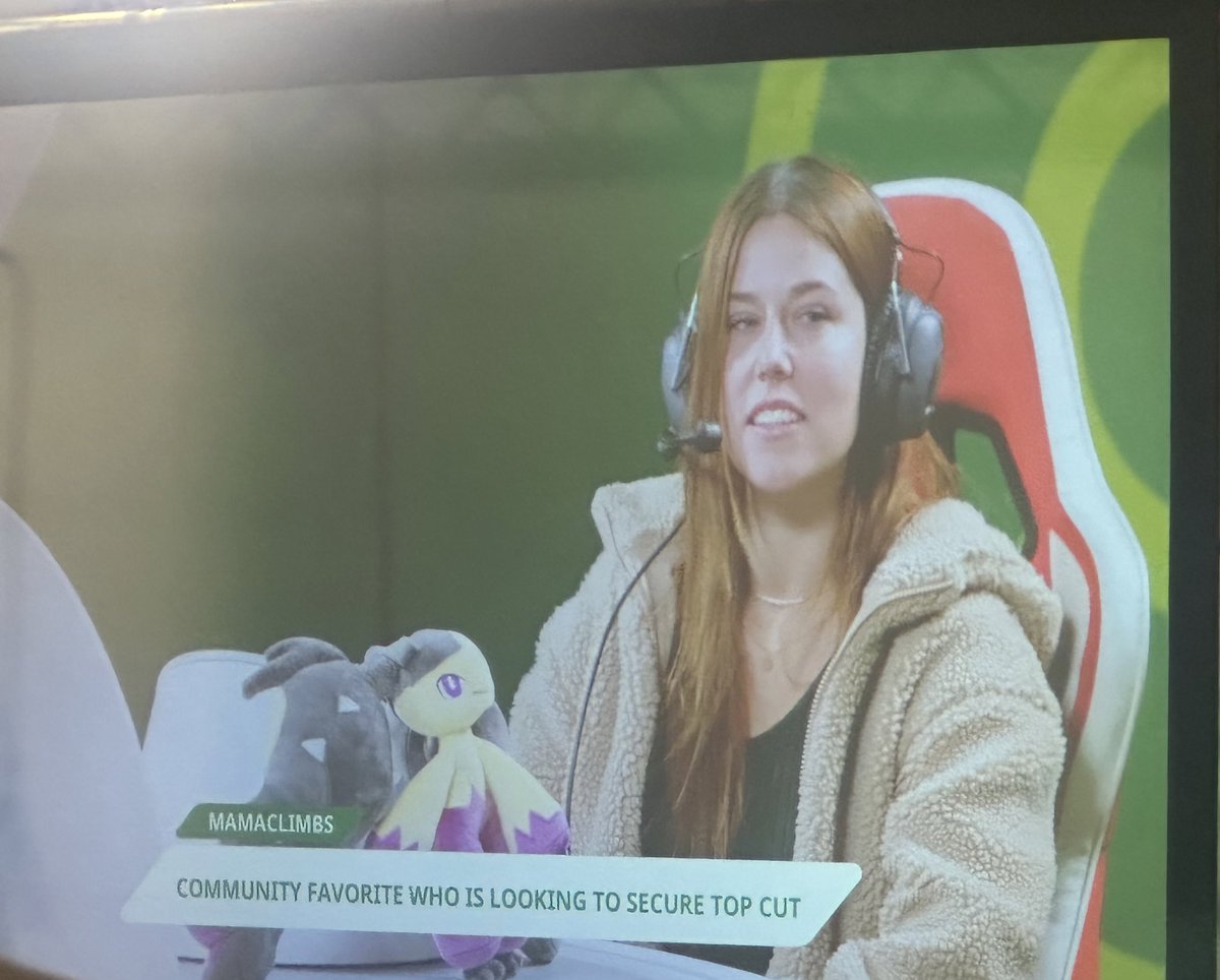 Not only a player to watch, but a community favorite! Yay <a href="/mamaclimbs_/">mamaclimbs</a>! 🥳 #PokemonGO #CharlotteRegionals #GirlsThatPvP