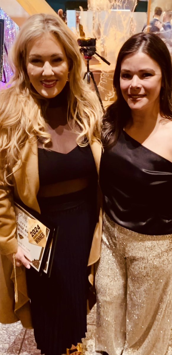 Full heart and so much gratitude at the #DiamondAwards <a href="/midtownmagazine/">Midtown Magazine</a> and <a href="/5westmag/">5 West Magazine</a>  ❤️