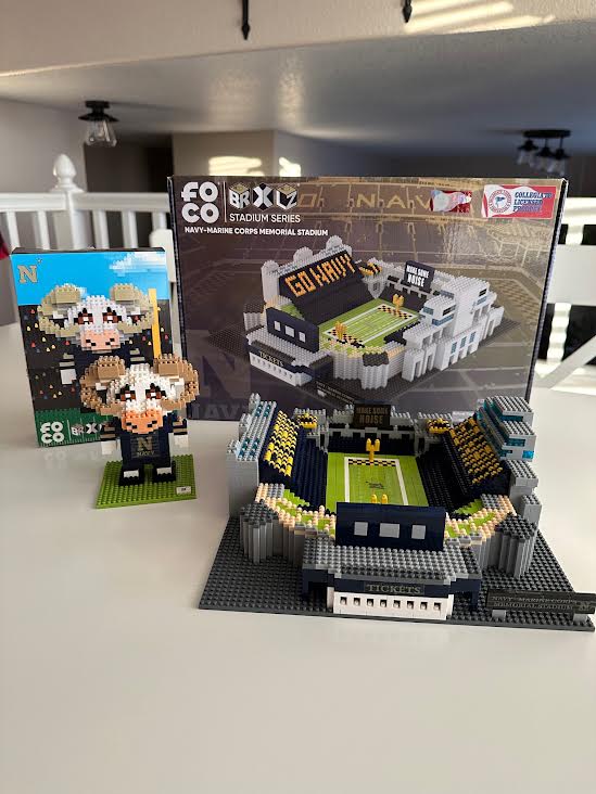 BrxlzFreak's tweet photo. Finally finished Navy-Marine Corps Memorial Stadium. and added in a mascot to go with it! Really fun builds.  #BRXLZ #GoNavy #RollGoats #gofoco #teamFOCO #stadium #CollegeFootball #puzzle #build @focousa
@NavyFB @USNavy @NavyAthletics https://t.co/VIT2SgyRoo