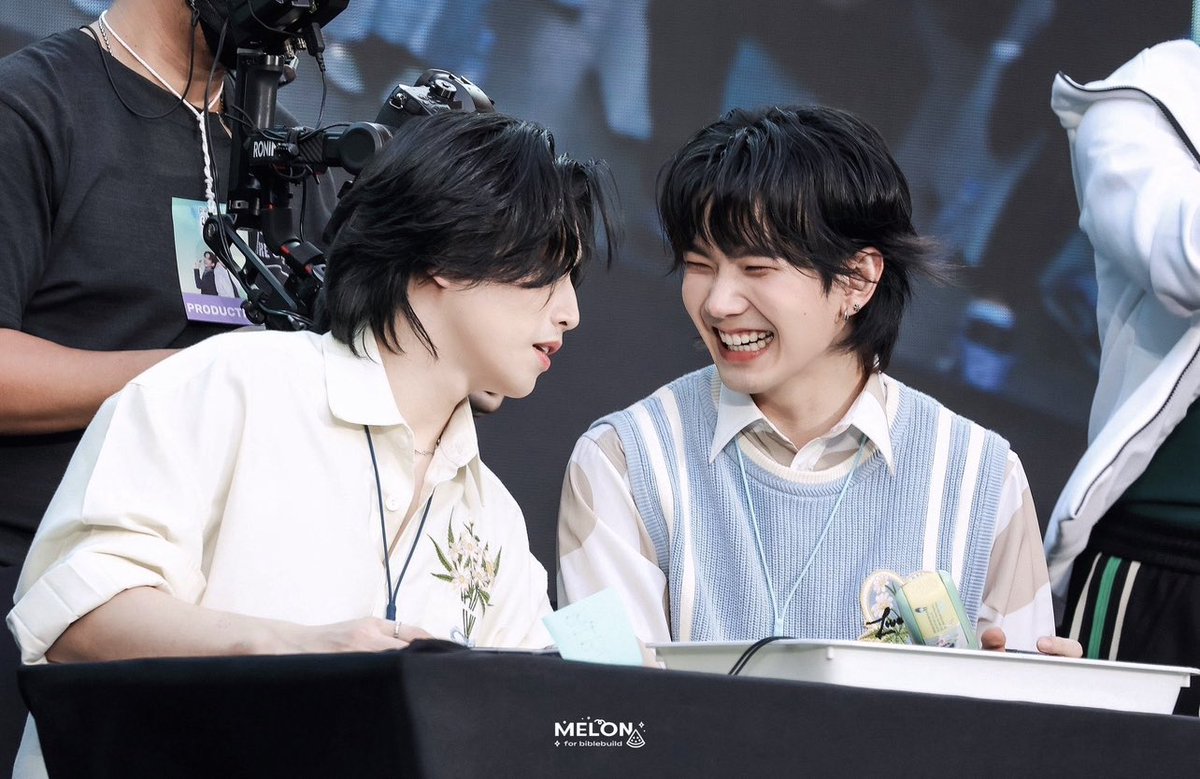bbbenjoyer's tweet photo. 01.21.2023

So it’s been a year now, we survived a whole year 🥺

I miss them and today, I only want to remember the happy memories that happened and they shared together. 🖤💙 https://t.co/ko3THyV16o