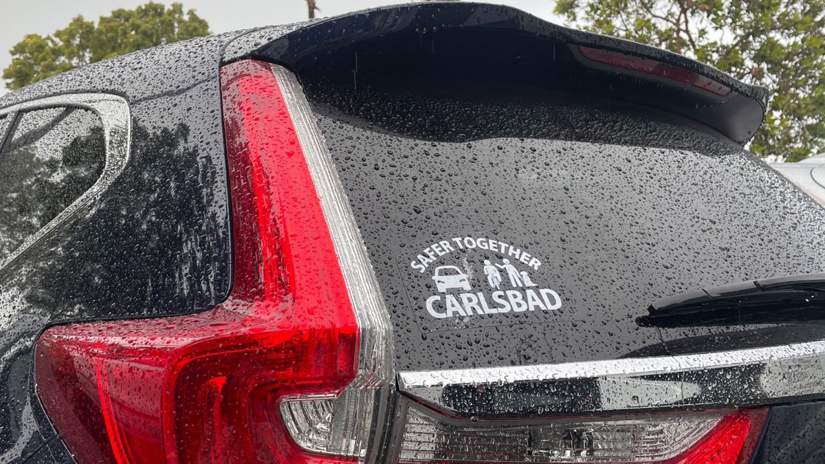 Are you ready for some rain?
🌧️Give yourself plenty of time and slow down
🌧️Avoid slamming on your brakes on wet roads
🌧️Check your tires and wiper blades before you leave and remember to turn on your headlights
Let's be #SaferTogether Carlsbad! 
@Carlsbadpolice