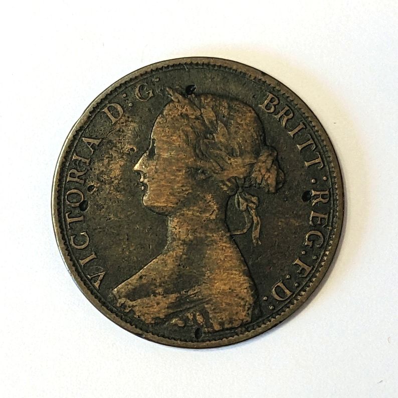 COINered2004's tweet photo. check out this large 1 cent coin from Canada! It's a Victorian Canadian penny from 1861 and it's available on Etsy at COINeredShop. Get yours now! #CanadianCoin #Etsy https://t.co/hjOgZMBzs3 https://t.co/ElKbcvhe4A