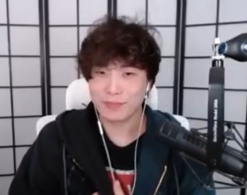 hourlykkuno's tweet photo. I like how fluffy his hair is https://t.co/ktDAvUTNoR