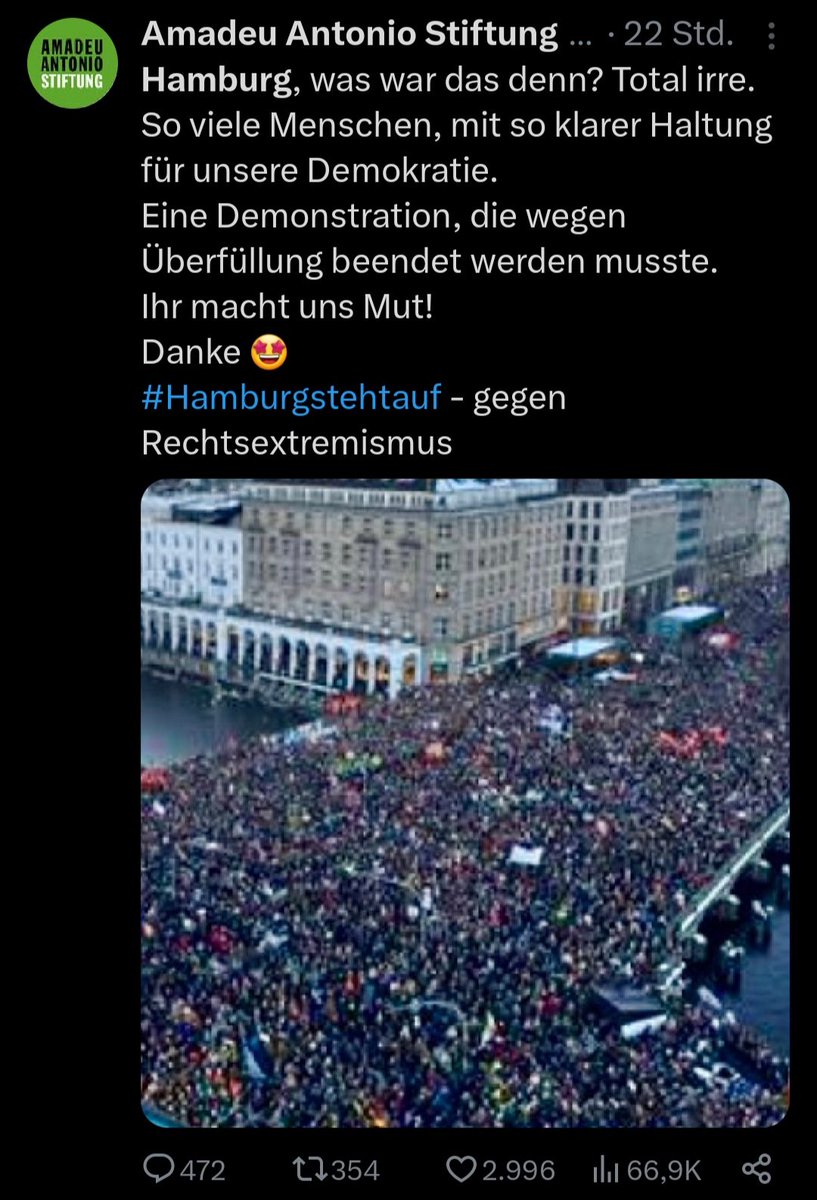 NimaTikken's tweet photo. Wenn Arminius Erben Reichsbürger ihren querdepperten Anhängern die Lüge verkaufen bei #hh1901 seien die Bilder gefälscht & als Beweis 2 unterschiedliche Perspektiven eines Ortes präsentiert und nicht ein einziger Selbstdenker begreift, dass er gerade für dumm verkauft wird 🤣🙈🤦🏻♀️ https://t.co/LfGdddNqRt