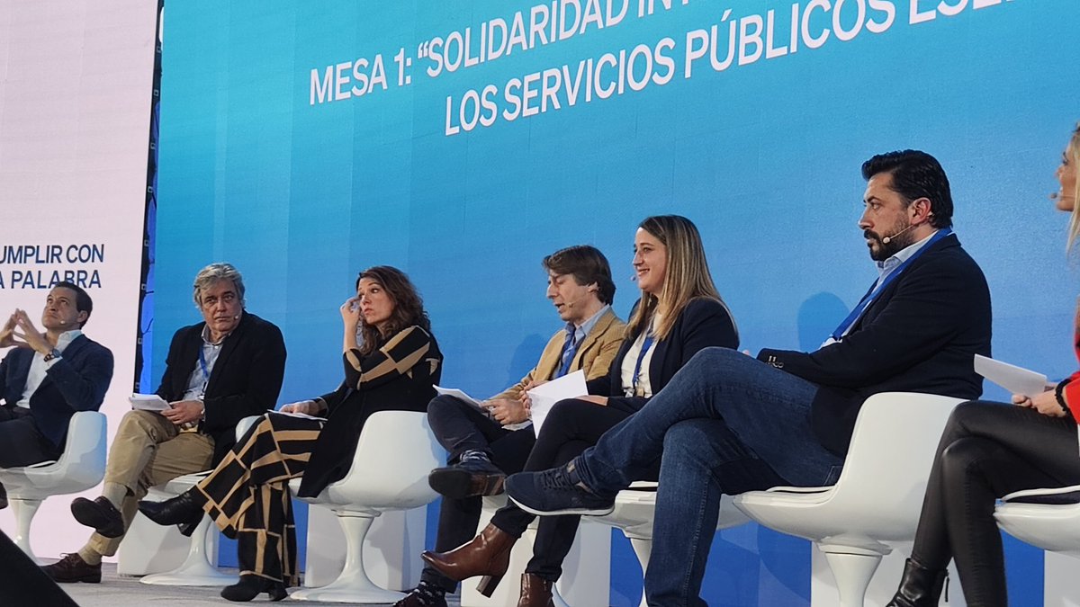 PP_Asturias's tweet photo. 🔵 En #Asturias padecemos los efectos del Reto Demográfico

👉🏻 @crisvegamo es la propulsora de nuestra estrategia política en relación a esta materia y de medidas a las que Barbón dijo NO en apoyo a los municipios que más sufren por la pérdida de població
📸 #CumplirConLaPalabra https://t.co/ewk5TUOj8f