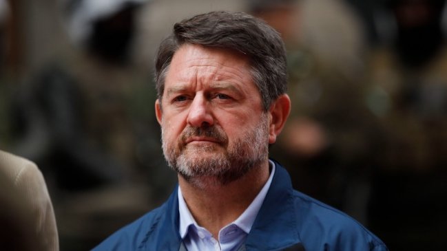 #CooperativaContigo Diecisiete personas han sido asesinadas en Santiago en la última semana: "Estamos viviendo el peor momento de la historia", afirma el gobernador Orrego tinyurl.com/yl8xm5be