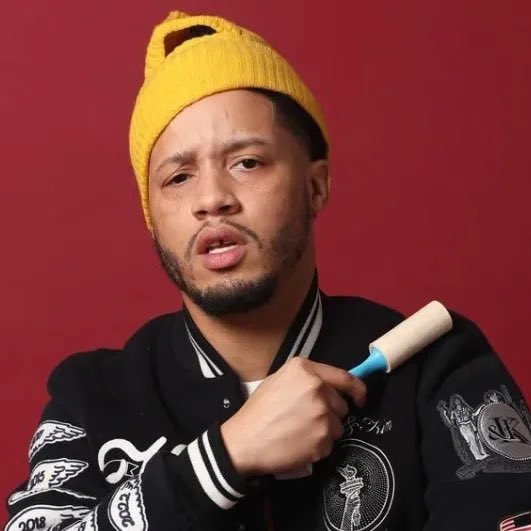 OvrPoweredMusic's tweet image. #Veeze Shares New Snippet Produced By #PierreBourne &amp;amp; Shouts Out #KobeBryant 🔥