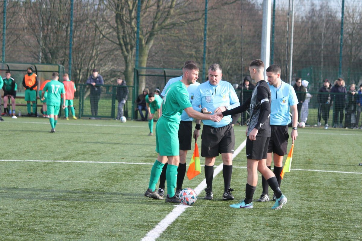 AlQuinn2015's tweet photo. FAI JUNIOR CUP
5th Round Result

Old County came from behind to progress into the last 16 after running out 2-1 Winner over Usher Celtic in a trilling local derby in Brickfieds park this afternoon
Usher started brightly and Thaigh Keough put Usher 1 up after 9 mins it wasn't till the 45th+3 min where the county got back into the game with Cal Keane scoring to go into the break all square
And in the 63rd min Old county got a pen for handball and Cal Keane stepped up to slot the ball past Ushers keeper Chris Shannon to put old county 2-1

Full-Time

Old County  2
Usher Celtic  1

@Oldcounty19 @UsherCelSeniors  @LSLLeague 
📸📸📸📸📸📸📸📸📸
https://t.co/r5e2EMd9dR