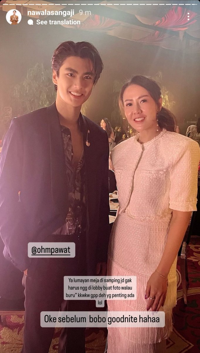 _FriendUnfriend's tweet photo. Caption :
Luckily sat at the table next to him so I do t have to hurry to the lobby to take the picture. Most importantly, I got it. 
#ohmpawat https://t.co/iPhRyjBlHr