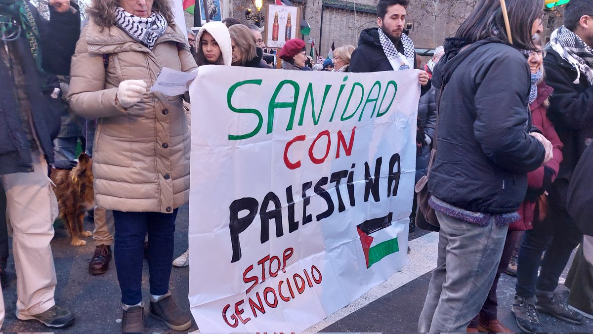 CCOOAragon's tweet photo. @CCOOAragon no podíamos faltar a esta convocatoria tan importante que se ha celebrado en toda España para exigir el alto el fuego permanente en Gaza, el cese del genocidio, la paz, la convivencia de los pueblos. #CCOOconPalestina #PalestinaLibre https://t.co/UjNx46UleO