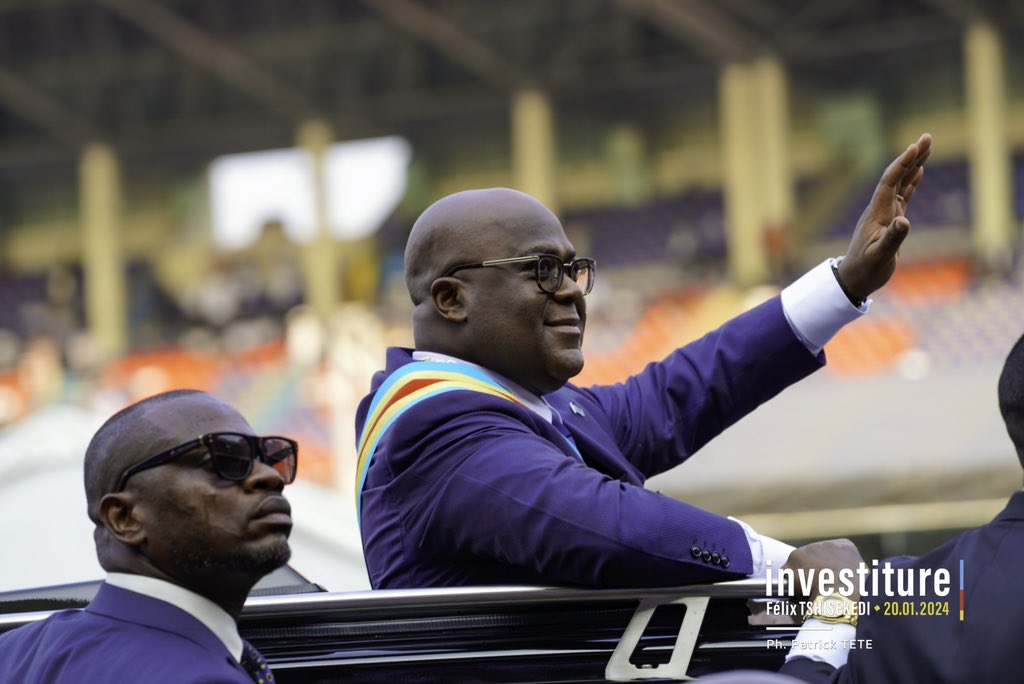 Désormais une nouvelle histoire s'écrit avec le Président réélu de la #RDC Félix Antoine Tshisekedi tshilombo après la cérémonie #investiture de ce 20 Janvier 2024. Regard tourné vers l'avenir pour un nouveau quinquennat. C'est la RDC qui gagne. <a href="/NkolomoniT/">Nkolomoni Tshisekediste</a> <a href="/KATANGANEWSROOM/">KATANGA NEWSROOM</a> .