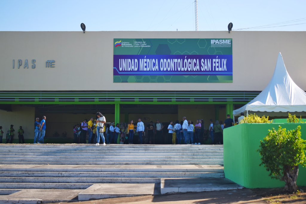 amarcanopsuv's tweet photo. *Gobierno Bolivariano reinaugura áreas médicas del Ipasme*
En compañía de la ministra para la Educación @_LaAvanzadora , reinauguramos este importante centro de atención, que forma parte del sistema de protección instruido por nuestro hermano, presidente @NicolasMaduro https://t.co/As14mFg5zc