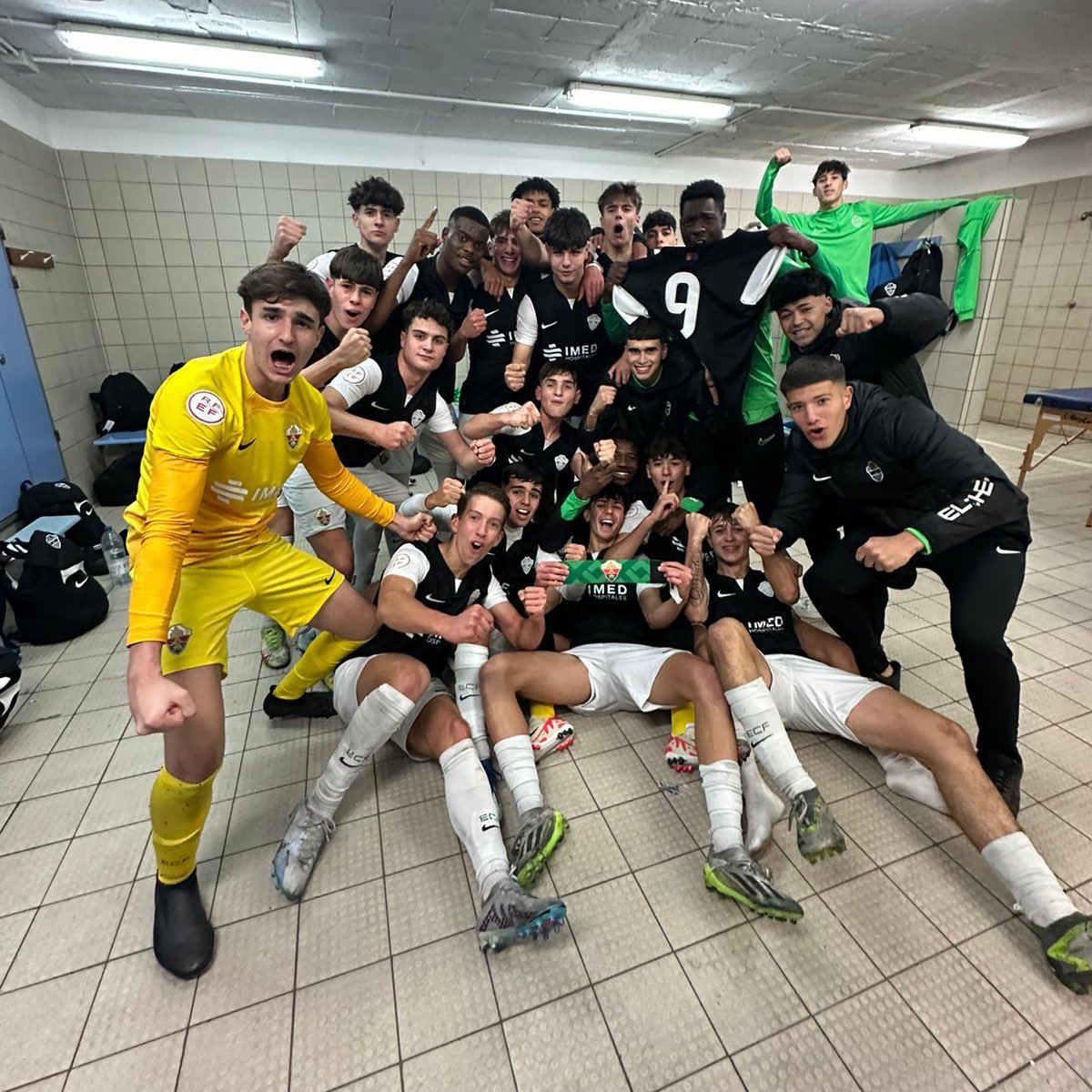 futbolbaseECF's tweet photo. ¡Nos llevamos el derbi de Liga Nacional en Alicante! 🤍💚🤍

1️⃣ Hércules CF A
2️⃣ #ElcheCF B

👏 ¡Enormes, chicos! 

#MuchoElche https://t.co/rTdhH8smKW