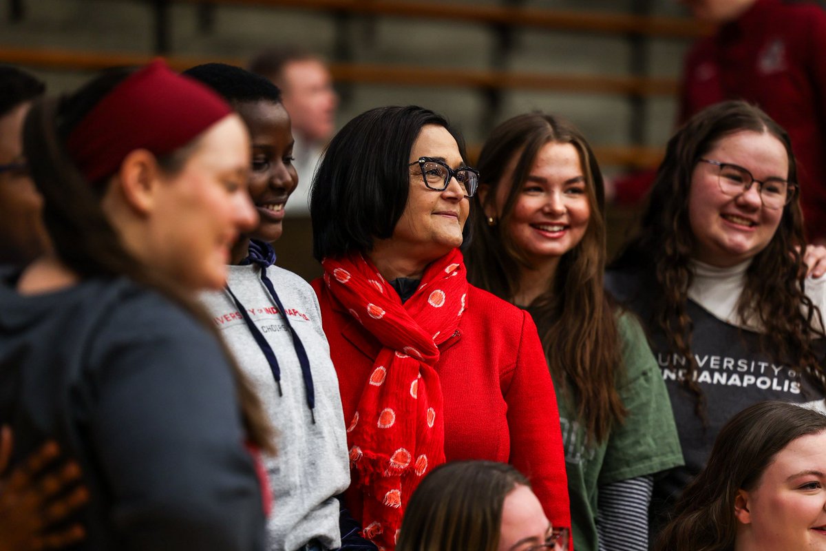 UIndyAthletics's tweet photo. THE @UIndy_Prez is IN THE HOUSE! #PackTheHouse https://t.co/9EU1QFI6dj