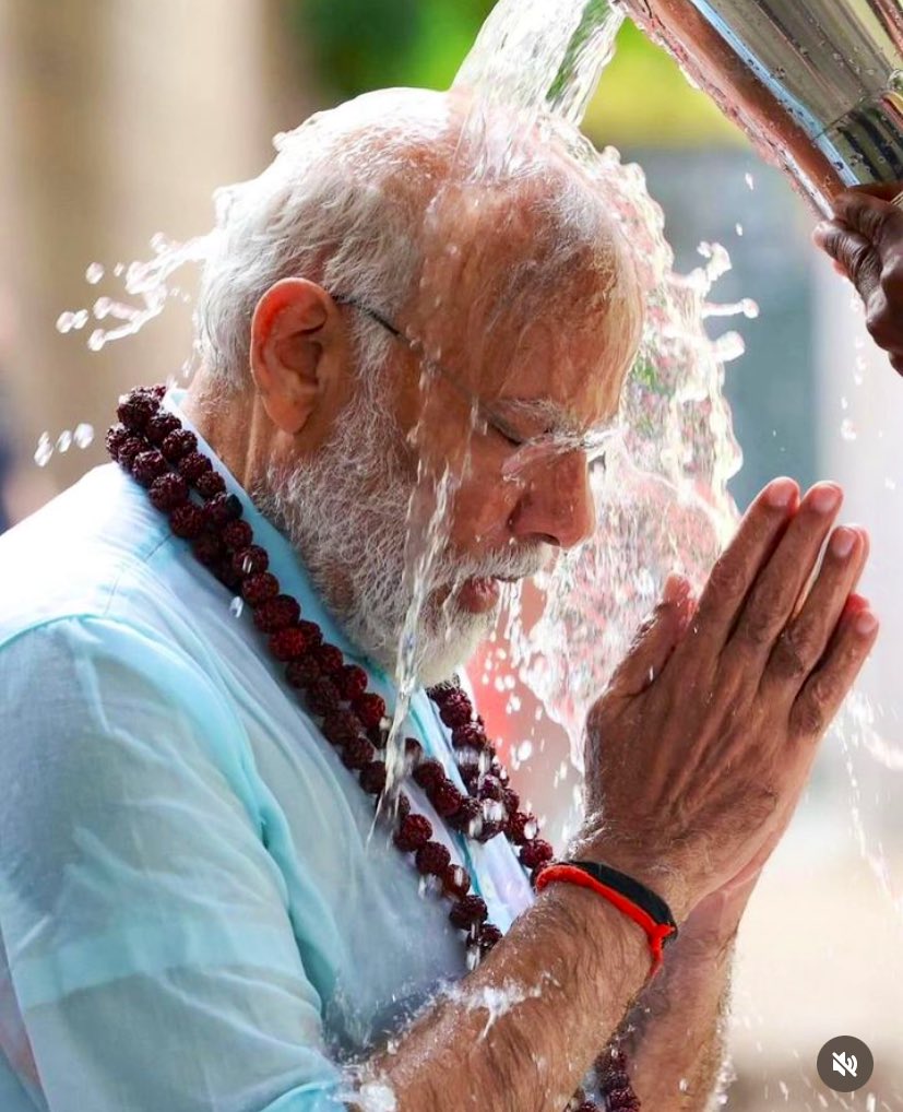 SATYAPR35648293's tweet photo. @ianuragthakur बोलो “सिया वर राम चन्द्र की जय”🙏 https://t.co/D32fXrGXgF