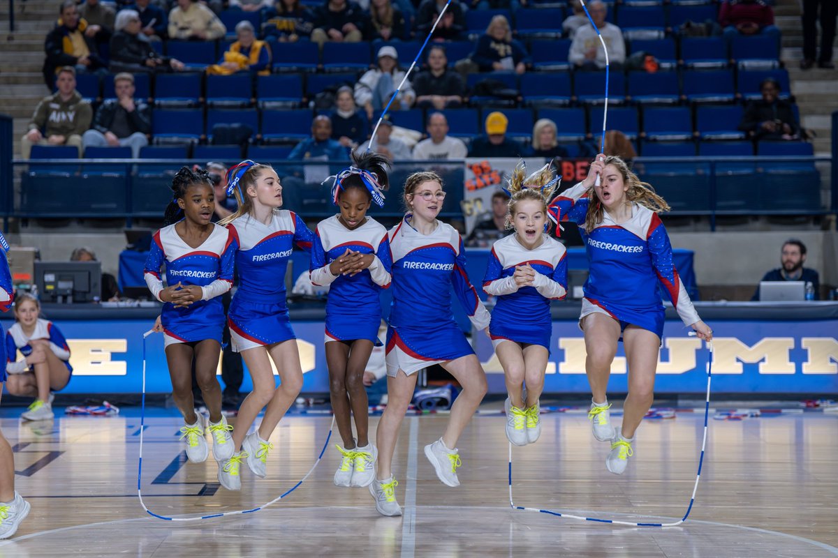 NavyAthletics's tweet image. The Firecrackers are always a fan favorite🤩

#GoNavy | #BeatArmy