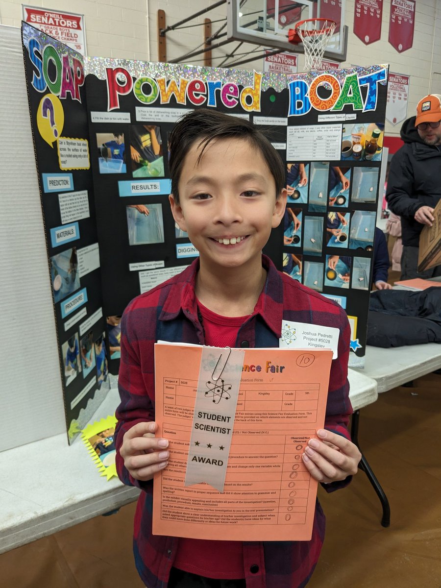 What a busy week for this kid! Serenaded us at the @DGDistrict58 Children's Choir the other night and this morning the highlight of his school year - DG Science Fair! Cheers to you Josh! ❤️🎶👨‍🔬#dg58learns #kingsley58 #pedrettitwins