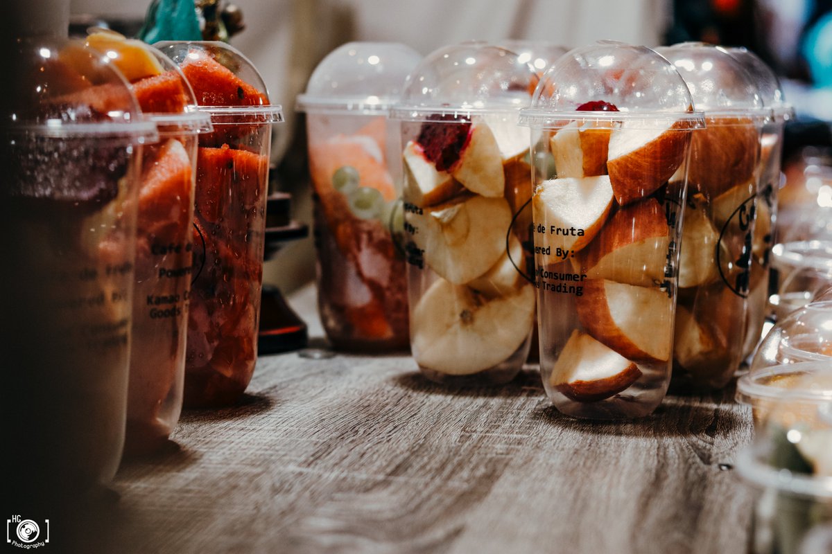 _HGPhotography's tweet photo. SINULOG SATURDAY NIGHT 🎉Some fruit shakes to enjoy the walks around the Cebu City streets this weekend!

📷 Canon EOS M50 Mark II | 50mm f/1.8

#Cebu #CebuCity #Sinulog #photography #Philippines #photo #streetphotography https://t.co/YhPgNF4wG0