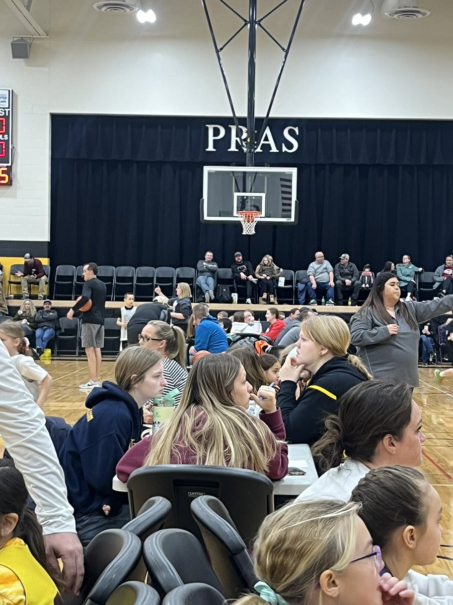 AggiesGbb's tweet photo. Aggies spend their Saturday volunteering as officials &amp; score keepers at the Booster 3 on 3! 
#InvestInYouth https://t.co/OOOq6hJ646
