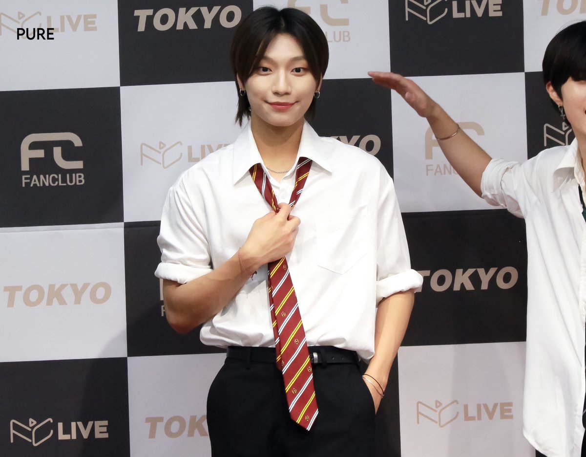 블리처스의 귀여운 막냉이 우주😸
생일축하해 우주야😻

#BLITZERS #WOOJU #블리처스 #우주
#1월21일_우주의_날
#명창고양이_우주