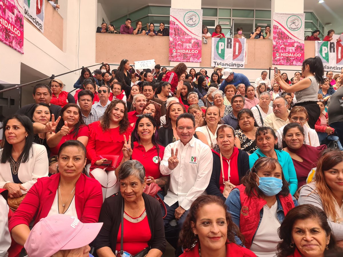 benjamin_rico's tweet photo. Hoy termina para mi un gran ciclo como Presidente del @PRI_Pachuca  en mi alma solo hay LEALTAD para mi Partido y AGRADECIMIENTO para las y los militantes comprometidos. 

Tengan por seguro que sin importar mi destino, pondré  todo mi corazón ❤️ para construir un mejor futuro. https://t.co/2eHDMbuB7V