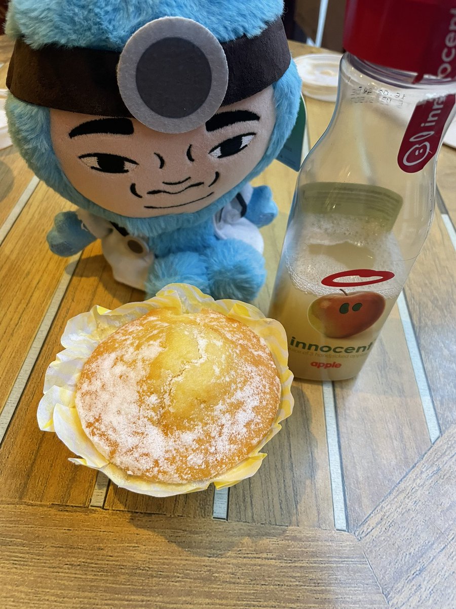 Olara_Q's tweet photo. @FatMemeGod having his meal https://t.co/fqGHm7EEXW