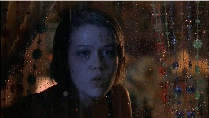 memoryecho1's tweet image. #Roswell #MariaDeLuca #MichaelGuerin

— You can't help but tear up a little when you see Maria realizing that Michael he's crying. I do, at least… And then, she respects him by not pushing him to tell her what’s wrong. Maria earned a lot of respect from Michael from that action.