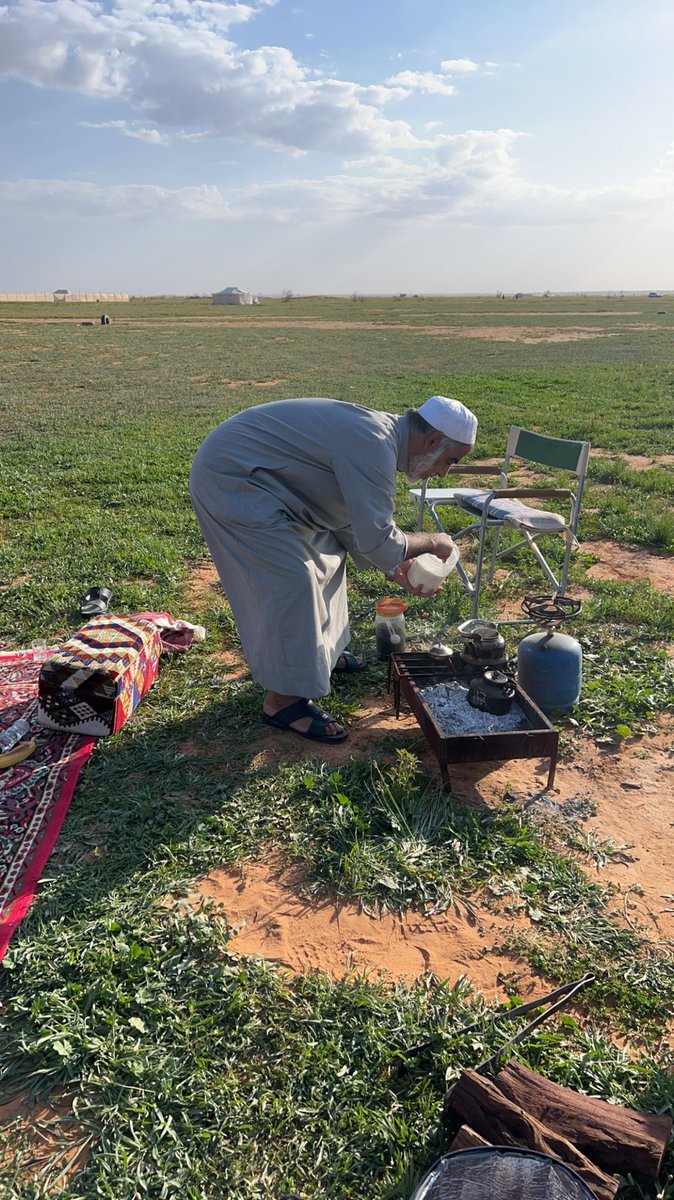 DrIbrahimG's tweet photo. أسعدني سعادة الزميل العزيز الكريم السخي د. حمود بن عبدالله الزنيدي سلمه باستضافة رحلة برية لربيع السبلة #الزلفي بصحبة بعض زملاء الدفعة ، أ.براك العصيمي، أ.خالد العباد، أ. إبراهيم السعيد.
 رابط التغطية العفوية في قناتي على اليوتيوب، مشاهدة ماتعة: 
https://t.co/PAQkMnO2VC https://t.co/C5TDTWawAK