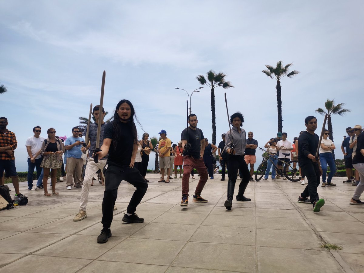 La_Essandra's tweet photo. Intangible my ass
#graufest #ocupatucalle https://t.co/7UU2Ih1ONa