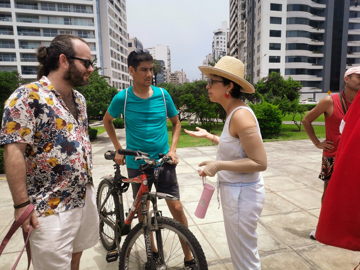 La_Essandra's tweet photo. Intangible my ass
#graufest #ocupatucalle https://t.co/7UU2Ih1ONa