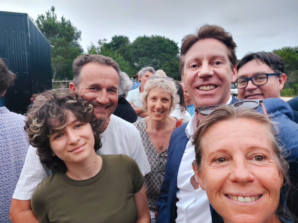 De viaje en <a href="/MaldonadoUY/">Rotten Raccoons</a> tuve el placer de reunirme tambien con algunos de mis compatriotas 🇨🇵 del este como nuestro cónsul en <a href="/puntadeleste/">Punta del Este</a> Romuald Chapuy, propietario de Frances.co u Sylvie e <a href="/max_patissier/">Max Patissier</a> en su Studio de #JoseIgnacio. <a href="/FranceenUruguay/">La France en Uruguay🇫🇷</a>