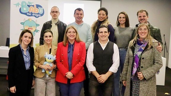 Enhorabuena a <a href="/BabyErasmus/">Baby Erasmus</a> por el estrenos de sus dibujos educativos “Babo the Dragón”. 

Estos dibujos forman parte del proyecto europeo “BABO: Bilingual And
Bicultural Outlook” que fomenta la educación bilingüe en la etapa infantil.