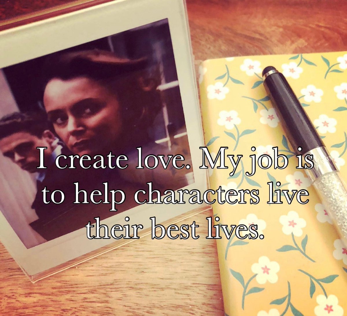 RenaldiClarisse's tweet photo. #bodyguard #juliamontague #bodyguardbbc #bodyguardnetflix #bodyguardseason2 #davidbudd #juliaanddavid #davidandjulia #juliaisalive #sheisalive #lavenderbudd #lavender #lovestory #writing #stories https://t.co/KXMUQoVXXk