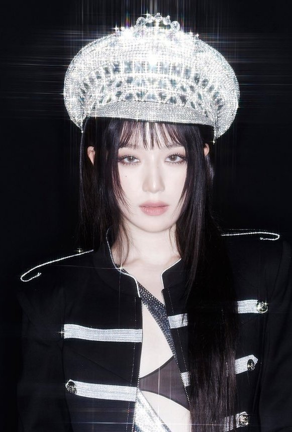 ALPSWHITE's tweet photo. 그 애가 가장 사랑하는 게 뭘까. 경들은 알아?

그 애가 가장 사랑하는 것들을 파괴해서 만든 폐허에 내가 성을 세울 생각이야. 그러니 그 애 가족들은 몰살시키고, 집을 태우고, 하나뿐인 연인을 효수하려고. 그리고 그 모든 건 내가 한 게 아니야. 그들끼리 벌인 일이지. 괜찮지 않아? https://t.co/6rnftvM4gL