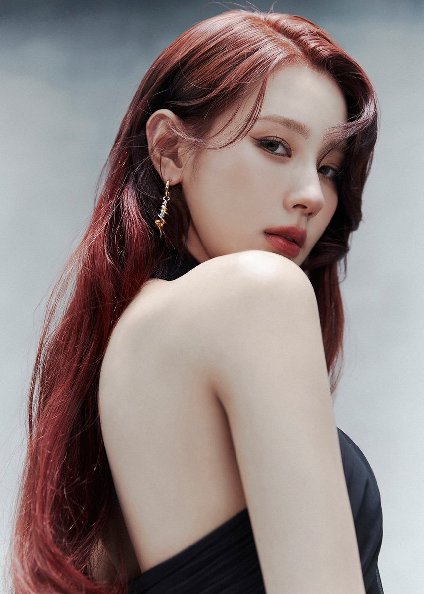 ALPSWHITE's tweet photo. 그 애가 가장 사랑하는 게 뭘까. 경들은 알아?

그 애가 가장 사랑하는 것들을 파괴해서 만든 폐허에 내가 성을 세울 생각이야. 그러니 그 애 가족들은 몰살시키고, 집을 태우고, 하나뿐인 연인을 효수하려고. 그리고 그 모든 건 내가 한 게 아니야. 그들끼리 벌인 일이지. 괜찮지 않아? https://t.co/6rnftvM4gL