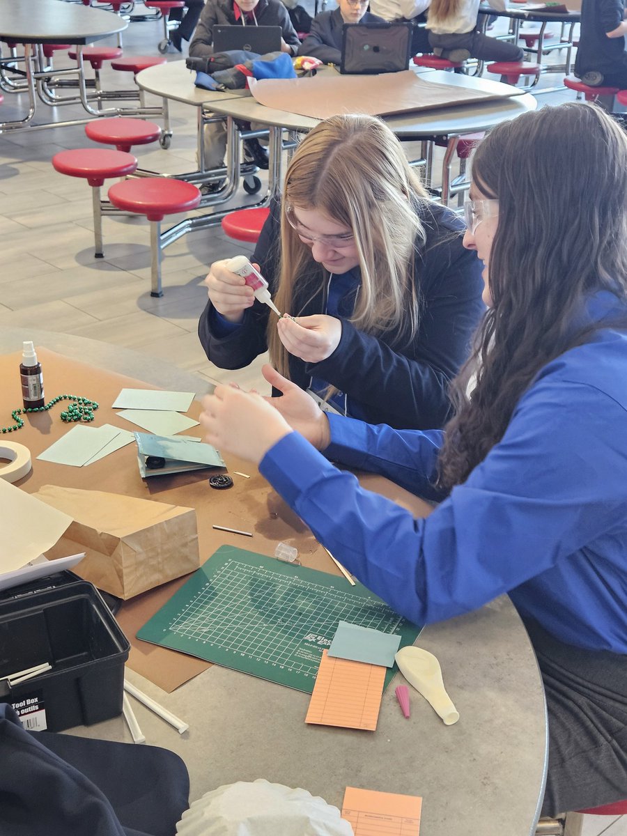 GettysburgTSA's tweet photo. Some of our @GASD_PA high-school problem solving teams hard at work. https://t.co/kiUubqqyYr