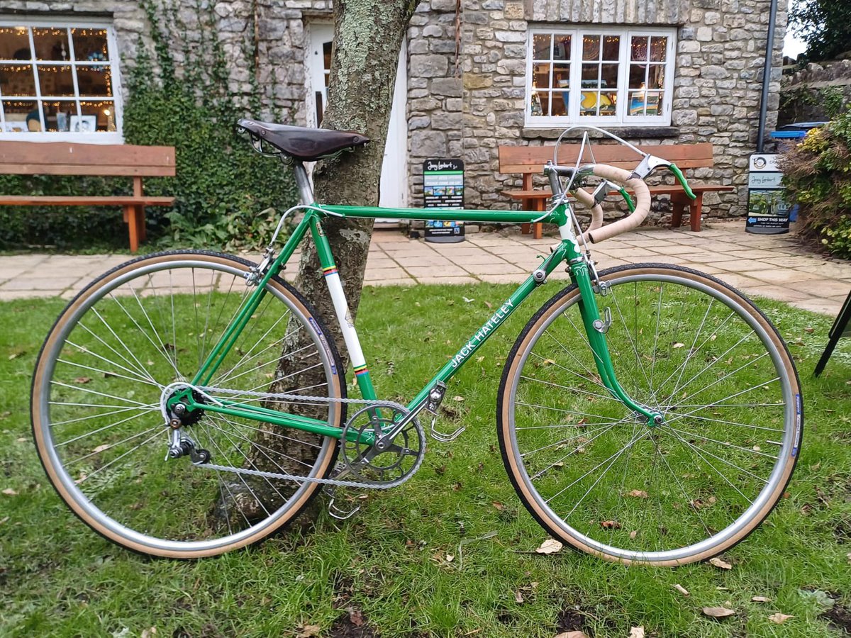 CowbridgeCycles's tweet photo. A very nice vintage Jack Hateley road #bike now nice and clean ready for the Sunday summer coffee ride. https://t.co/cJWWNHjUTs