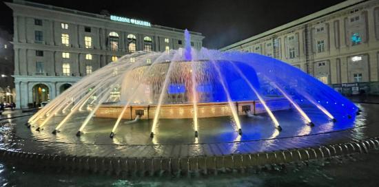 umapess24988053's tweet photo. 1 - #StopRussianPropaganda #StandForDemocracy  #StandWithUkraine
#GenovaDemocratica  
DICE NO ALLA PROPAGANDA RUSSA!

La città di  #Genova  CONDIVIDE LO SDEGNO di NOI CITTADINI difensori della democrazia e civiltà nei confronti della propaganda russa e sceglie di prendere le distanze dalla proiezione del film russo Il testimone: a tal fine, l’Amministrazione Comunale, nel prossimo Consiglio, richiamerà tutti i Gruppi Consiliari a una ferma e coesa presa di posizione contro la propaganda e, pur non potendo impedire direttamente tale evento, in quanto NON si svolge in uno spazio di proprietà Comunale, SI ADOPERERÀ PER CONTRASTARLO, anche aderendo a una eventuale MANIFESTAZIONE pacifica di protesta.

Di questa presa di posizione, oltreché della prontezza e avvedutezza nelle risposte, noi ringraziamo il Sig. Sindaco Marco Bucci e tutti i Consiglieri Comunali del  #ComuneDiGenova che aderiranno, a partire dal Consigliere L. Pasi: grazie di cuore a tutti voi!
Viva Genova! Viva la Democrazia!

In tweet successivo, mia lettera di ringraziamento ed e-mail del Consigliere L. Pasi.

----------
Didascalia immagine – I. Moretti, Ucraina, la fontana di De Ferrari si tinge di azzurro e giallo, 24/02/2022 (da sito Comune di Genova).
1/n >>>
