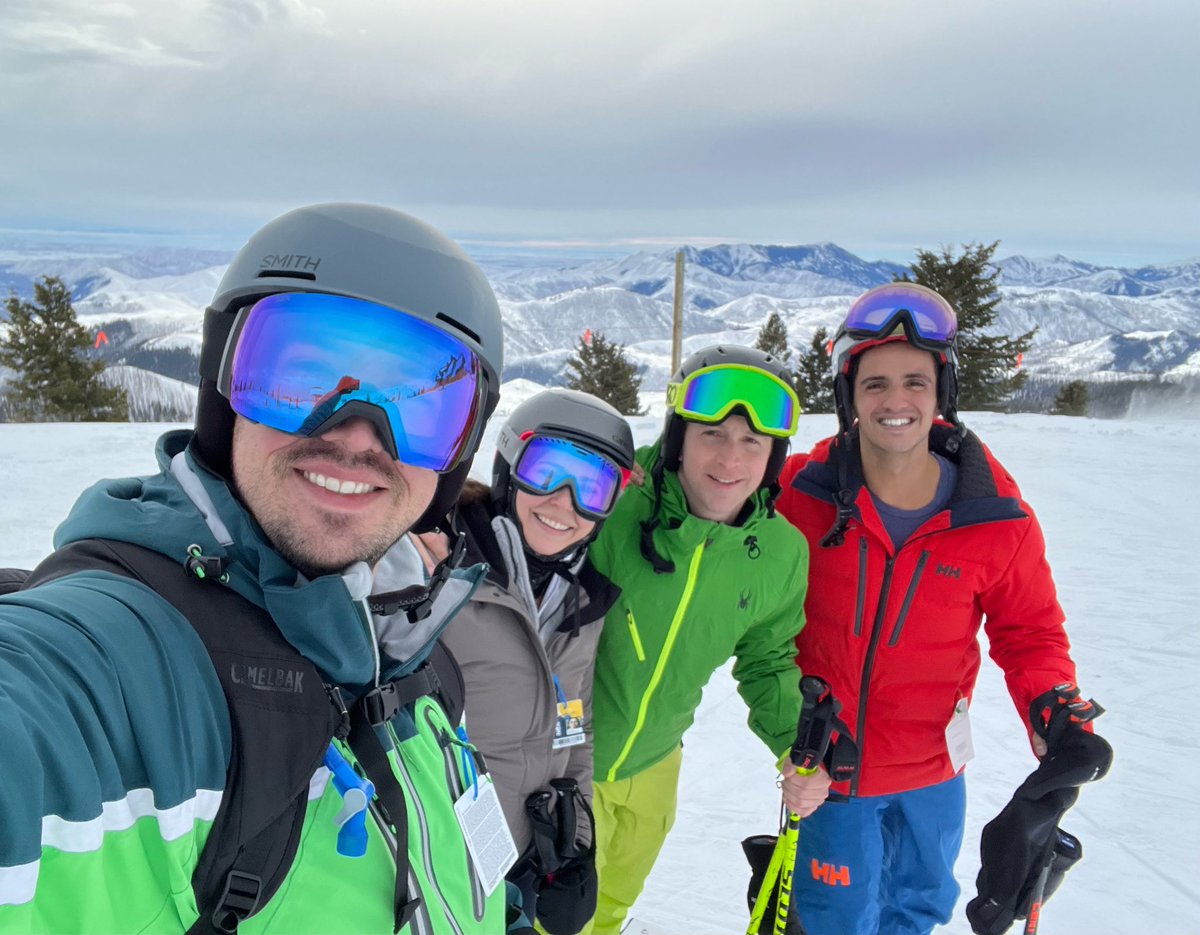 TaleenMacarthur's tweet photo. Now I understand all of the hype for @VESurgery, definitely my new favorite meeting! #scienceandskiing #VESS24 @NCP_MD @LilySFAdler @MayoVascSurgery @ColemanDM_vasc https://t.co/W3IkAHWUxQ