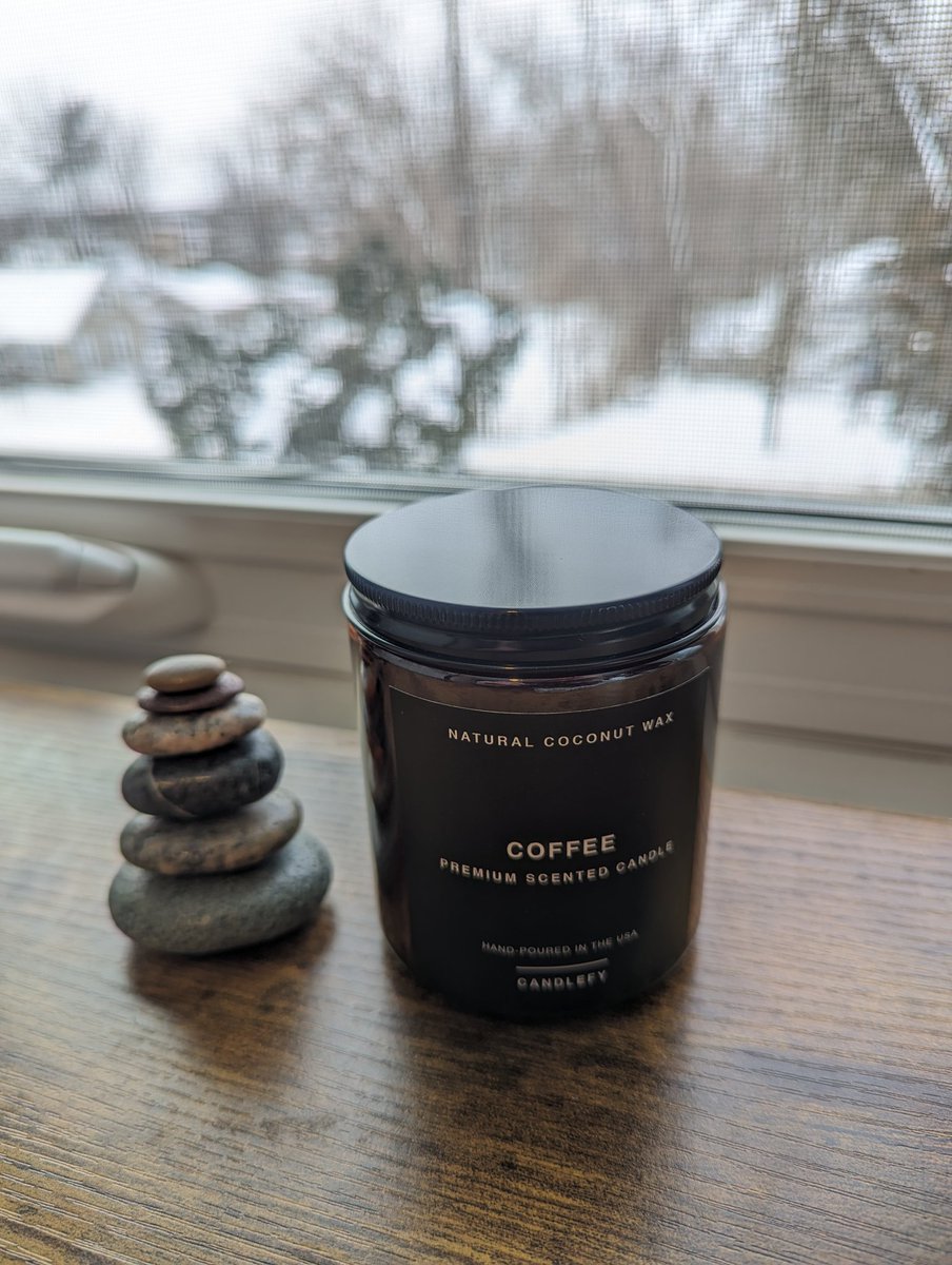 JenkinsCalebL's tweet photo. Coffee + Coffee. ☕

Thank goodness we stopped into Wallflower when we did; apparently, coffee candles go quickly (not surprising!)

Full house in BCAT, not to mention quite a few people out and about in the snow. Love to see it! 

#BrightonMichigan
#BrightonMI
#LoveLivCo https://t.co/KanCOF6brE