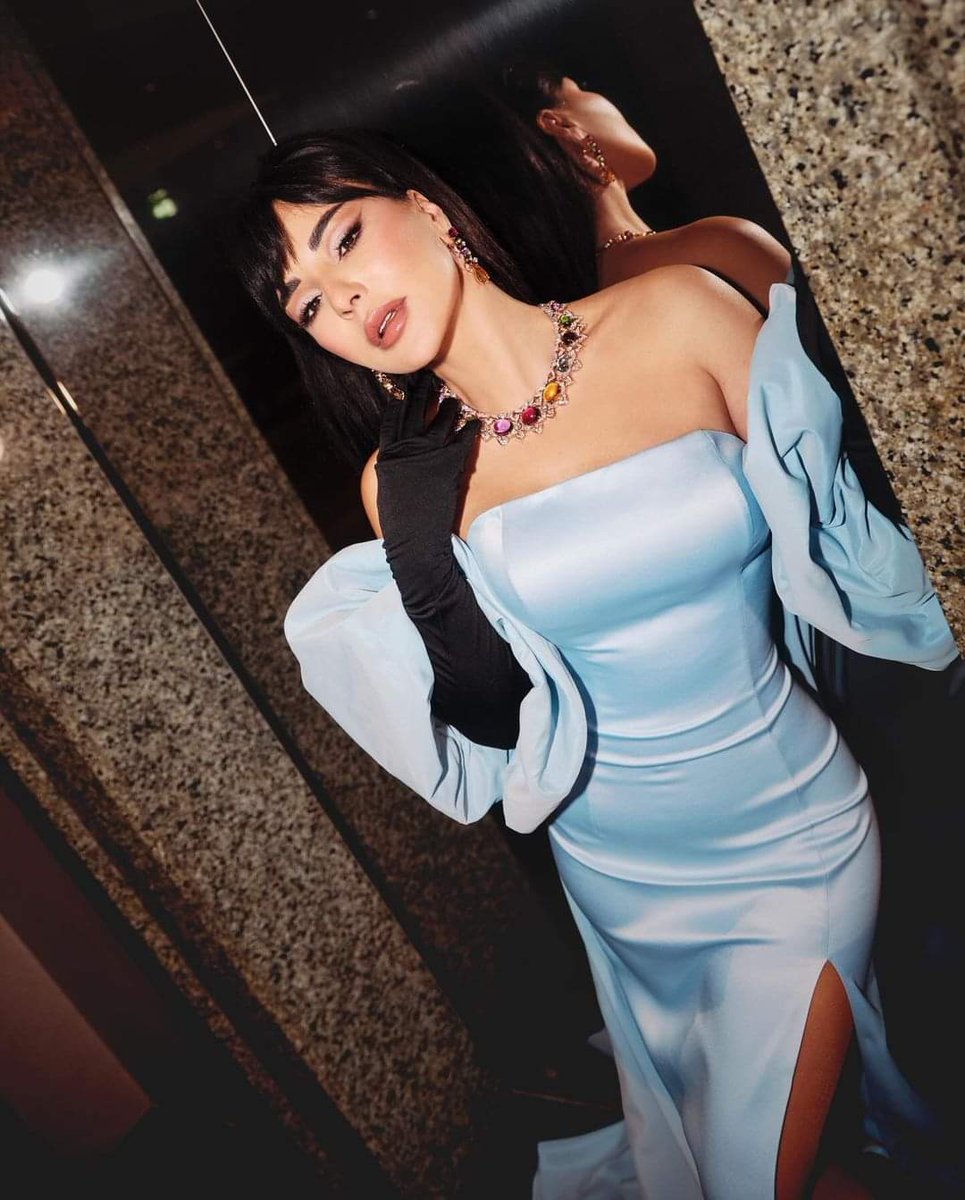 Magazine__Stars's tweet photo. الفنانة #ماغي_بو_غصن تختار إطلالة ناعمة وتزينها بالمجوهرات الملونة في حفل جوائز Joy Awards
@MaguyBouGhosn 
#JoyAwards https://t.co/UOOvw6IdGr