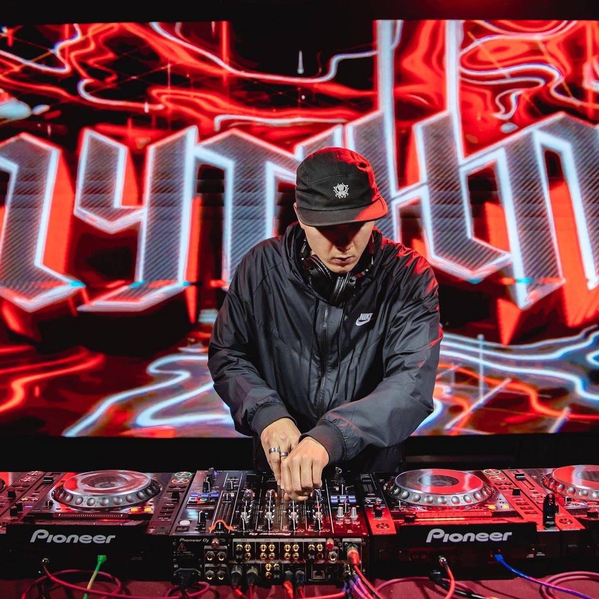 FullGrindTexas's tweet photo. #BASSESSION lands in Dallas tonight with a RARE lineup featuring: @mythmofficial & @SlangDogs πΈ
See yβall tonight at Lit Lounge in Downtown Dallasβ¦ π https://t.co/2ABJBNnoWL