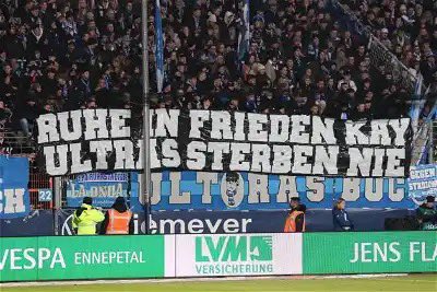 ultras1899_'s tweet photo. VfL Bochum - VfB Stuttgart #UltrasBochum #Ostkurve Hommage à Kay Bernstein, ancien capo #H98 et président du #Hertha, décédé cette semaine (20.01.24) https://t.co/iX9I6PlZiB