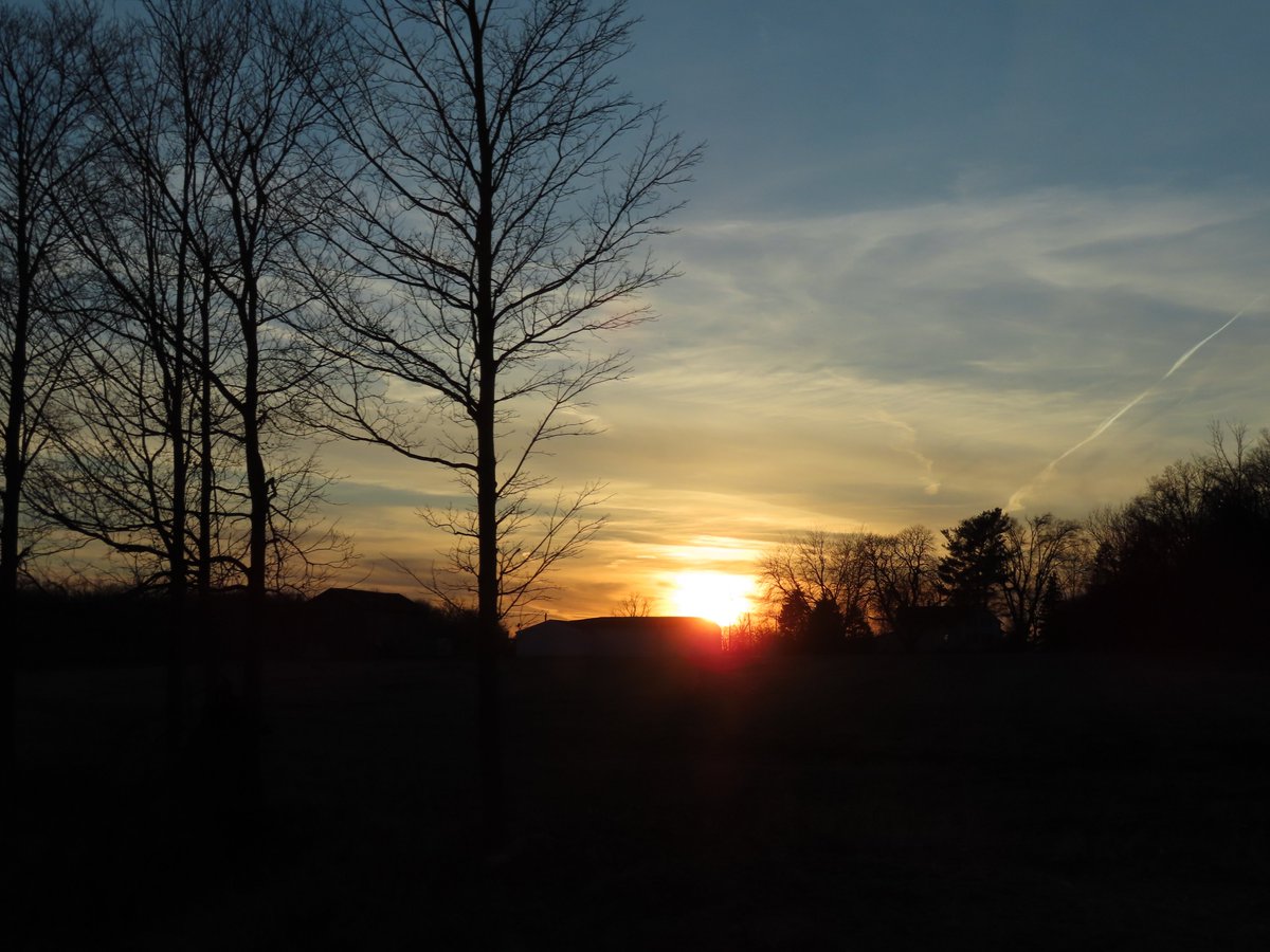 PLKlein_Author's tweet photo. "Blessed are they who see beautiful things in humble places where others see nothing." ~ #Pizzaro #thinkingoutloud #quickquotes #SaturdayMotivation #ThinkBIGSundayWithMarsha #Blessed #BeautifulThings #HumblePlaces https://t.co/p2osYeSV3u